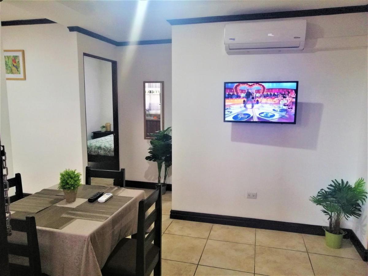 Kubo Apartment Private 2 Bedrooms 5 Mins Sjo Airport With Ac アラフエラ エクステリア 写真