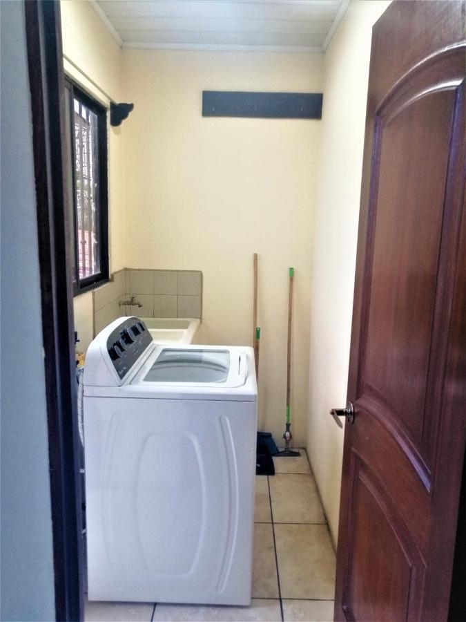 Kubo Apartment Private 2 Bedrooms 5 Mins Sjo Airport With Ac アラフエラ エクステリア 写真