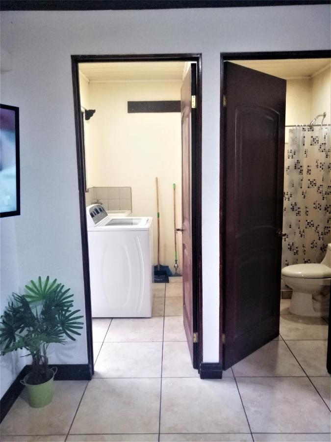 Kubo Apartment Private 2 Bedrooms 5 Mins Sjo Airport With Ac アラフエラ エクステリア 写真